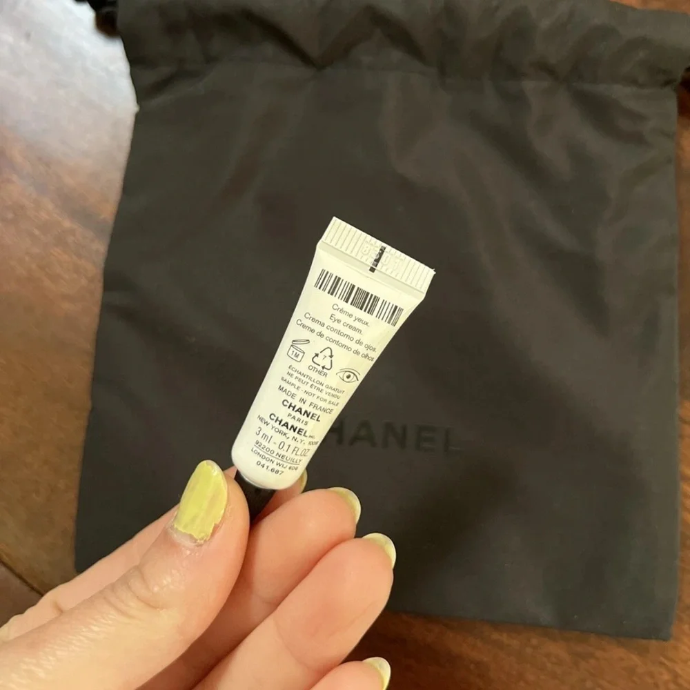 Chanel Paris LE LIFT Eye Cream Creme Yeux Anti-Aging Smooth Firm 3mL New